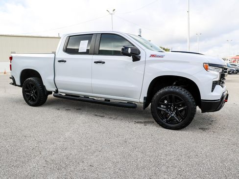 Used 2025 Chevrolet Silverado 1500 LT Trail Boss w/ LT Trail Boss Premium Package AWD/4WD image 21