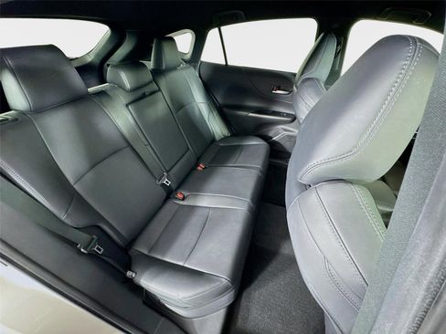 Used 2022 Toyota Venza XLE AWD/4WD image 26
