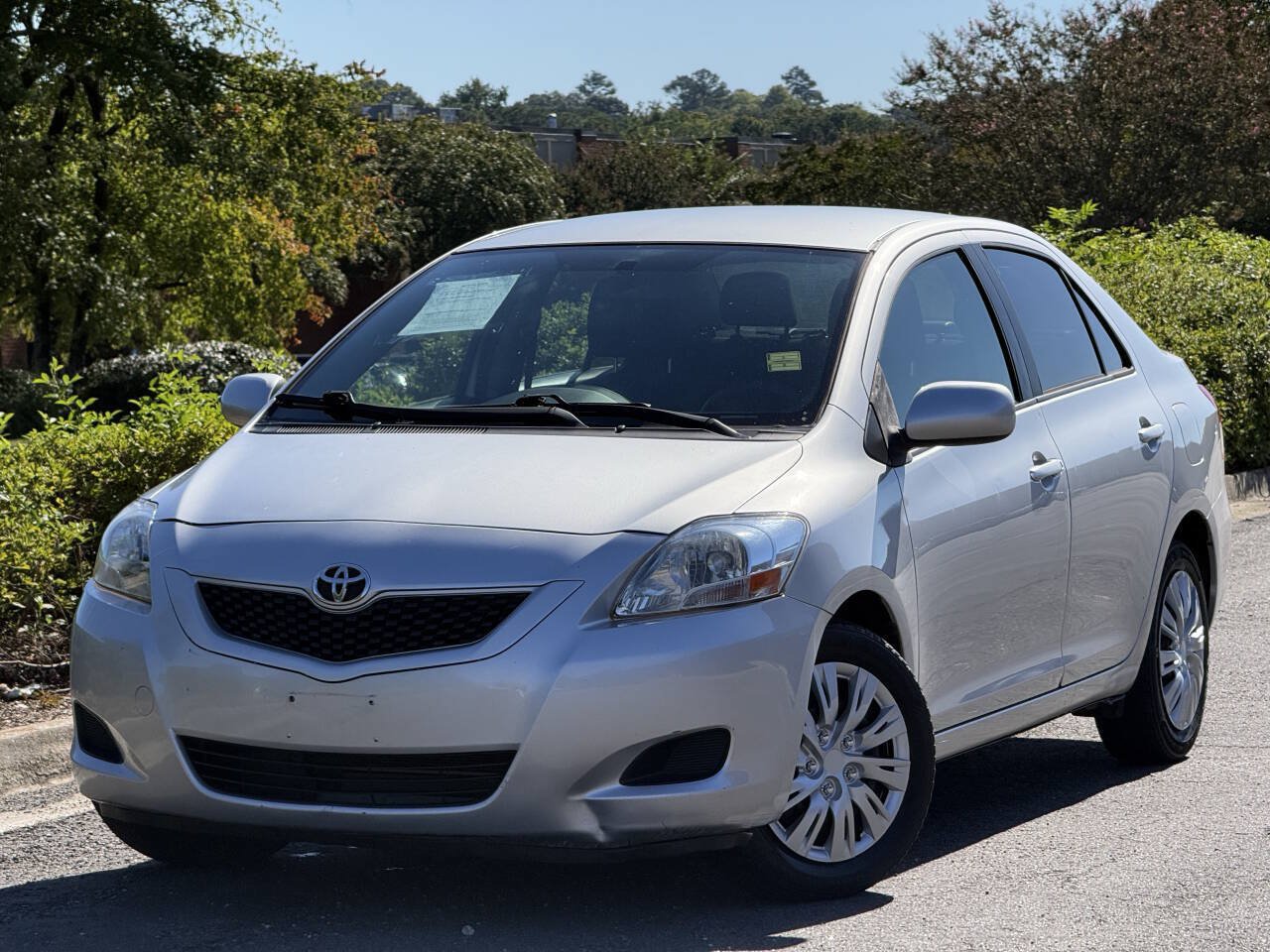 Used 2012 Toyota Yaris Sedan FWD image 2