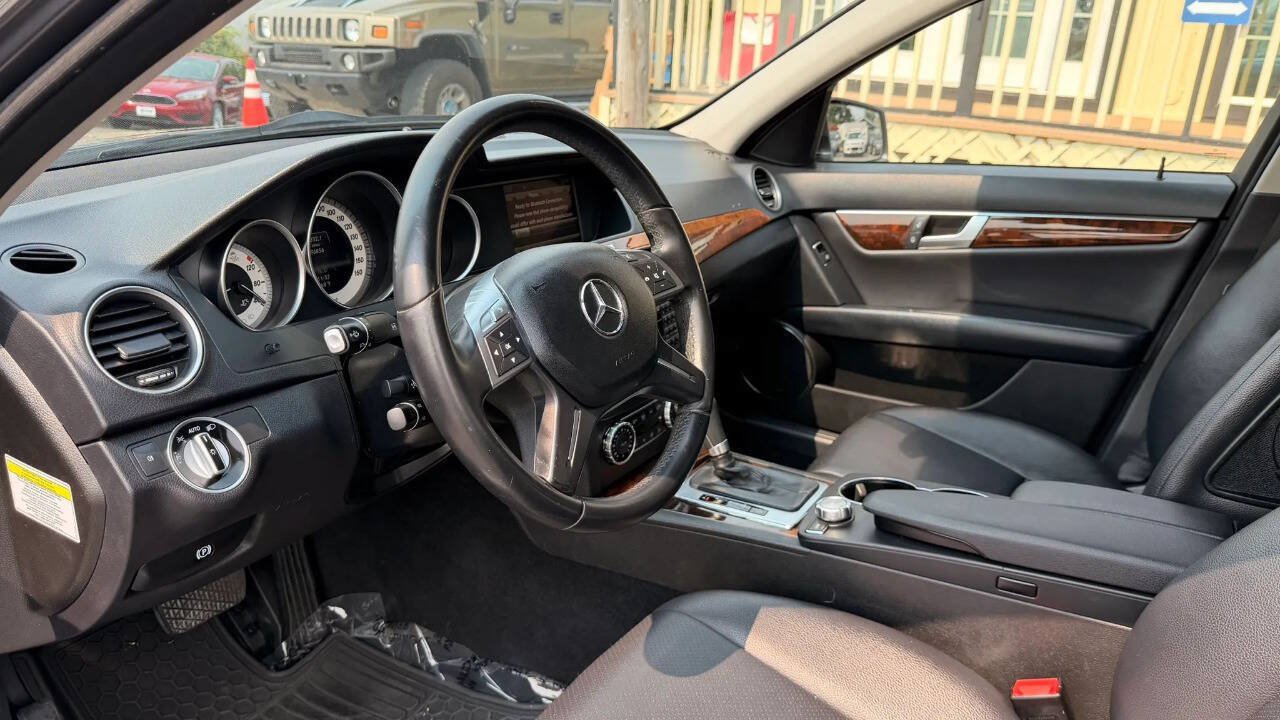 Used 2013 Mercedes-Benz C 300 4MATIC Sedan image 11