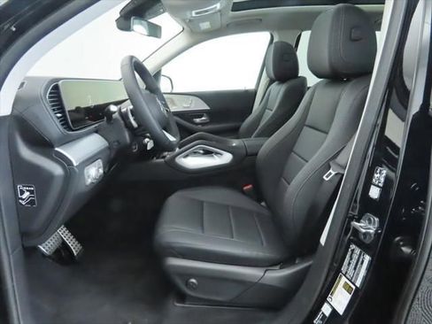 New 2026 Mercedes-Benz GLS 450 4MATIC image 22