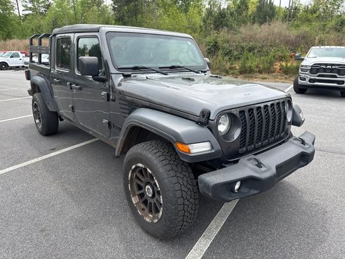 Used 2020 Jeep Gladiator Sport w/ Quick Order Package 24S AWD/4WD image 3