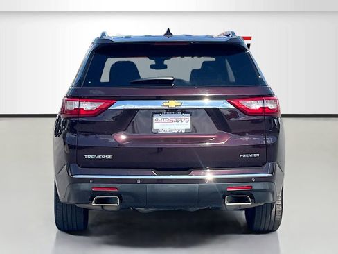 Used 2021 Chevrolet Traverse Premier FWD image 6
