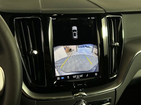 Certified 2025 Volvo XC60 B5 Core w/ Climate Package image 23