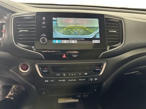 Used 2022 Honda Pilot TrailSport image 22