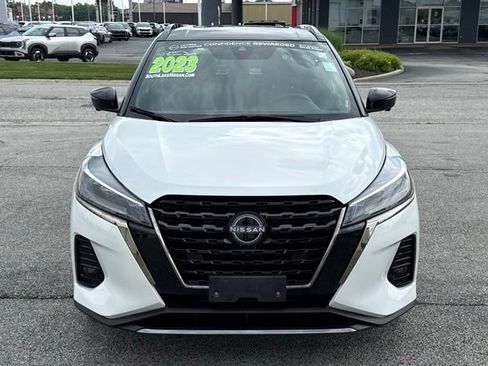 Certified 2023 Nissan Kicks SR FWD image 2