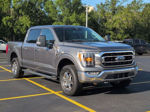 Used 2021 Ford F150 XLT w/ Equipment Group 302A High AWD/4WD image 9