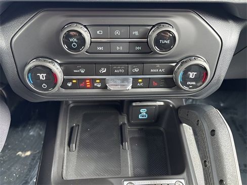 New 2025 Ford Bronco Outer Banks w/ Sasquatch Package image 15