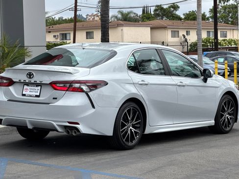 Certified 2023 Toyota Camry SE FWD image 5