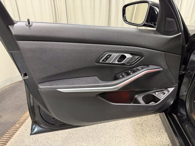 Used 2021 BMW 330e xDrive w/ Driving Assistance Package AWD/4WD image 19