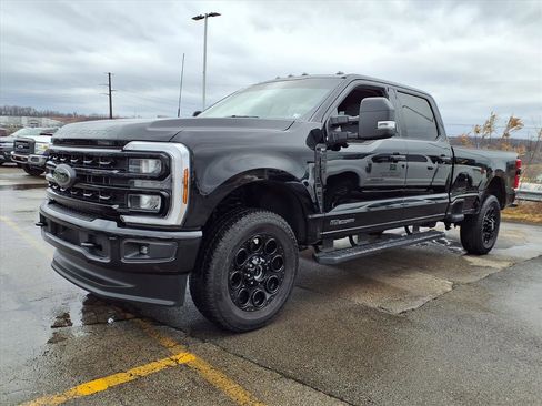 Used 2024 Ford F350 XLT w/ Black Appearance Package image 3