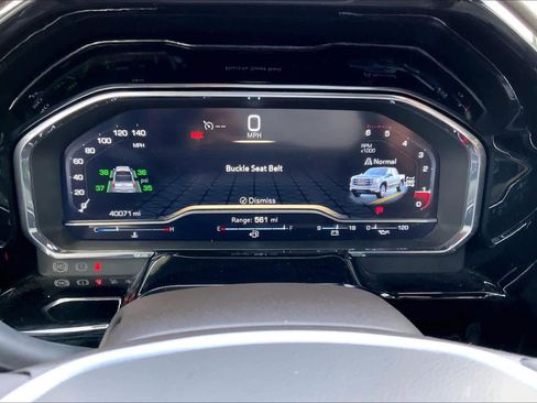 Certified 2023 GMC Sierra 1500 SLT image 24