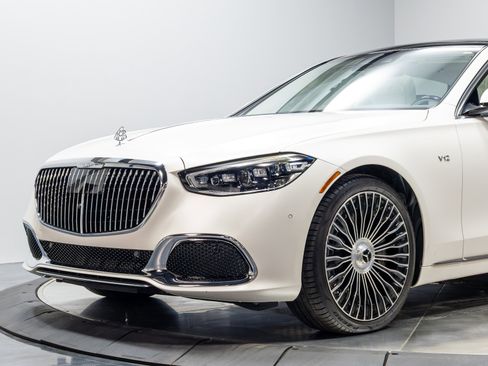 Used 2023 Mercedes-Benz Maybach S 680 4MATIC image 4