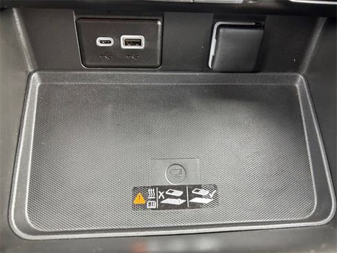 Used 2023 Chevrolet Suburban High Country w/ Premium Package 2 image 23