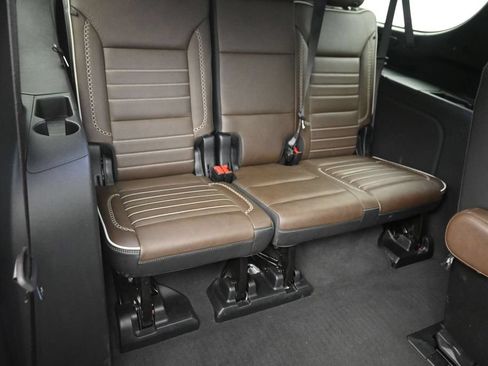 Used 2026 GMC Yukon XL Denali Ultimate AWD/4WD image 14