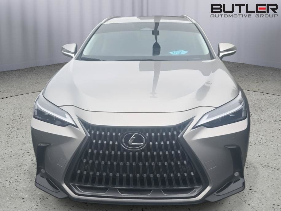 Used 2025 Lexus NX 250 FWD w/ Accessory Package (2T) image 3