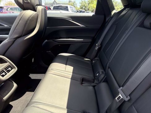 Used 2024 Cadillac Lyriq Luxury RWD image 14