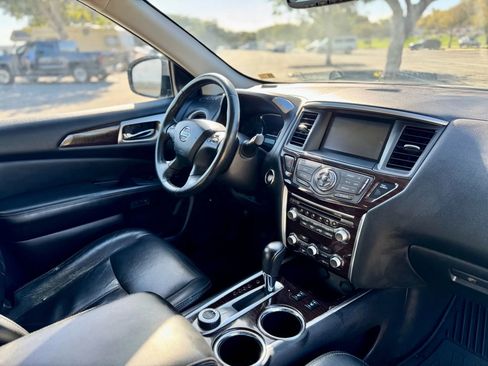 Used 2013 Nissan Pathfinder SL w/ Trailer Tow Pkg image 24