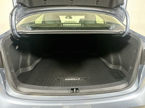 Used 2020 Toyota Corolla LE FWD image 27