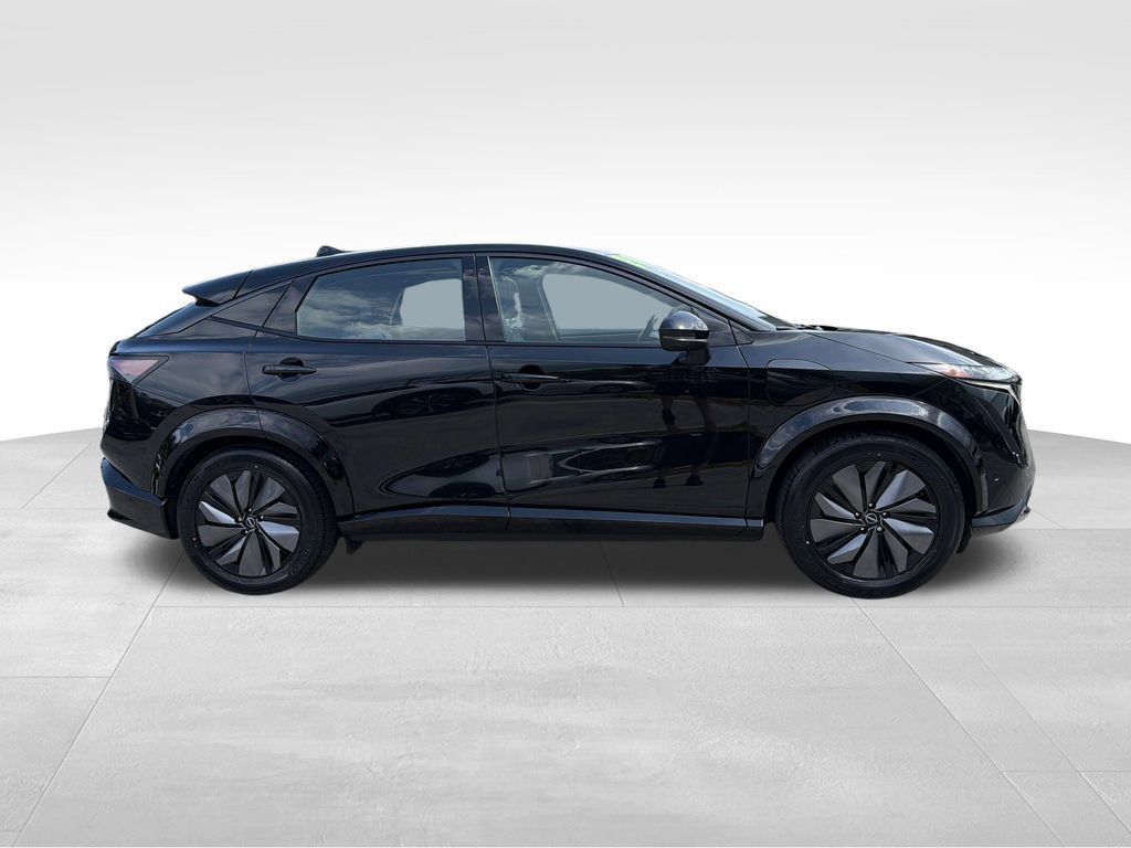 Used 2024 Nissan Ariya AWD image 9
