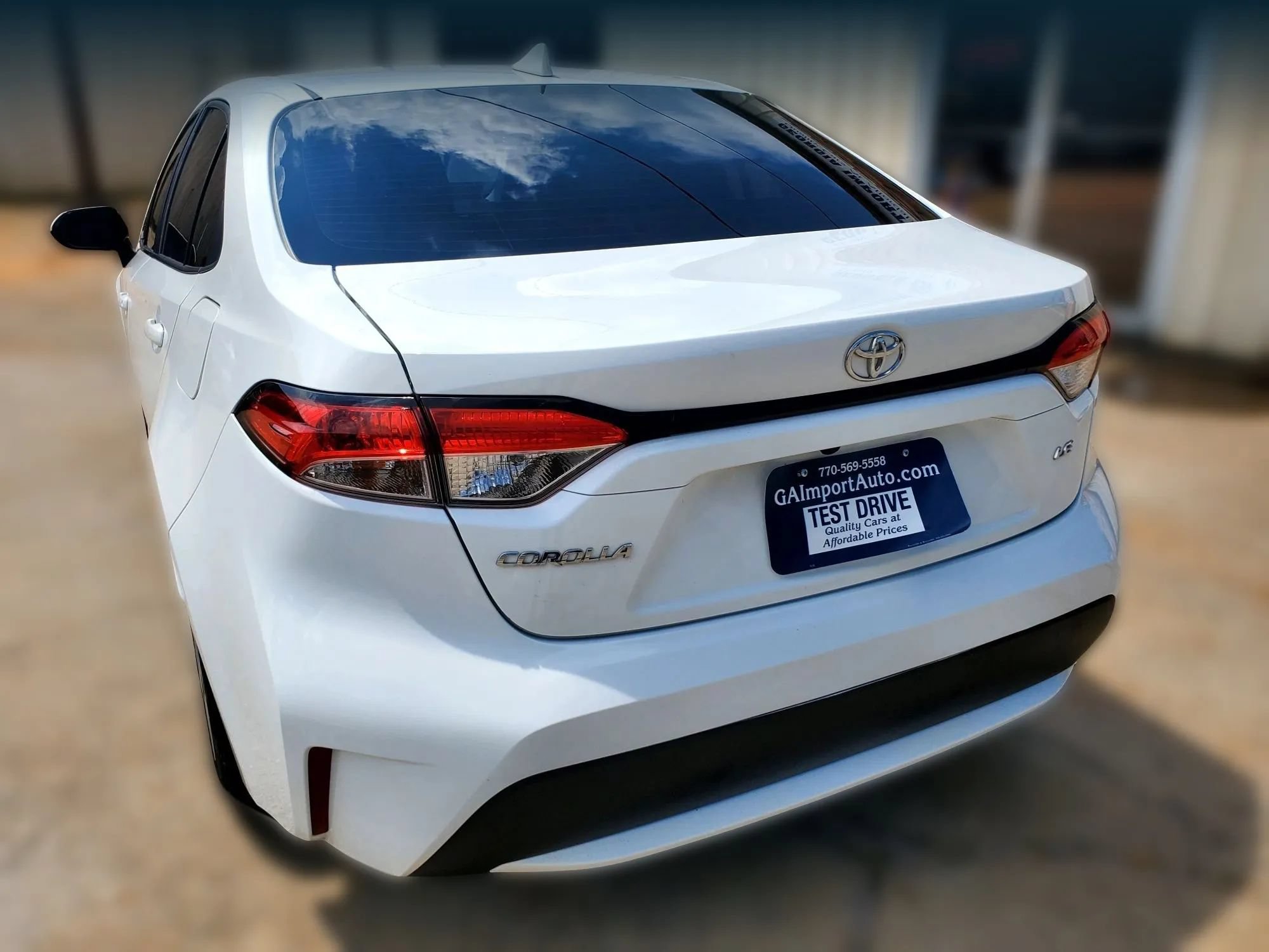 Used 2021 Toyota Corolla LE FWD image 11