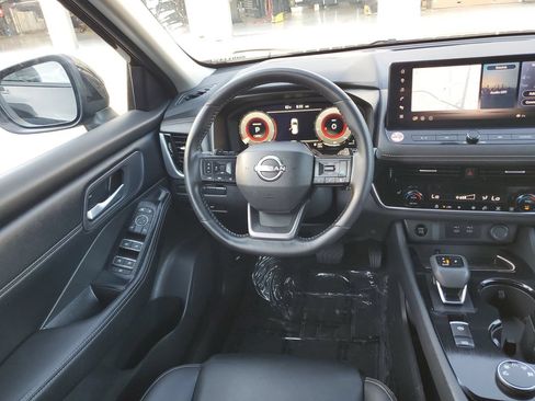 Used 2026 Nissan Rogue SL AWD/4WD image 10
