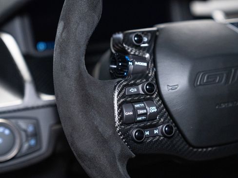 Used 2018 Ford GT image 31