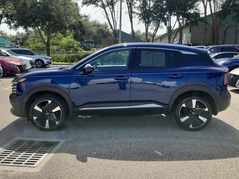 Certified 2025 Nissan Kicks SR FWD image 9