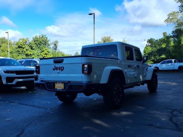 Certified 2025 Jeep Gladiator Sport w/ Premium Package AWD/4WD image 9