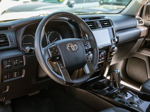 Used 2021 Toyota 4Runner Venture w/ Moonroof Package AWD/4WD image 9