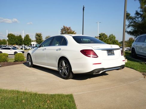 Certified 2019 Mercedes-Benz E 300 4MATIC image 6