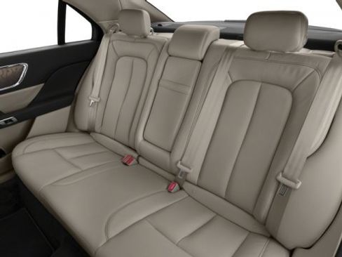 Used 2018 Lincoln Continental Black Label image 11