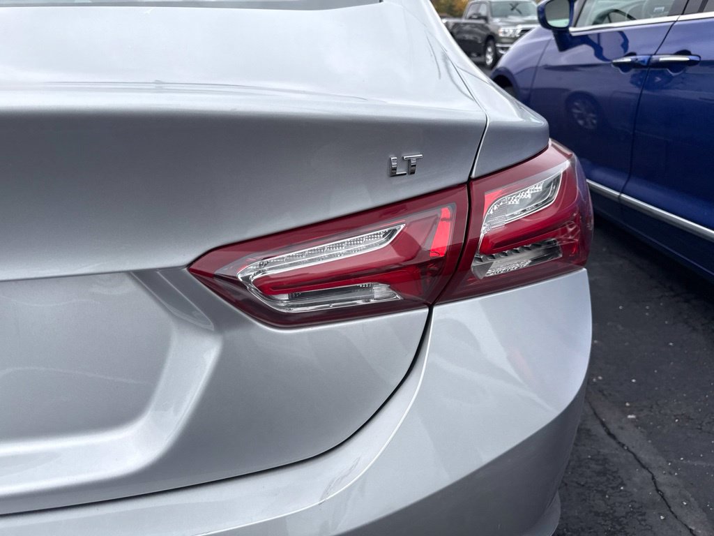 Used 2022 Chevrolet Malibu LT FWD image 22