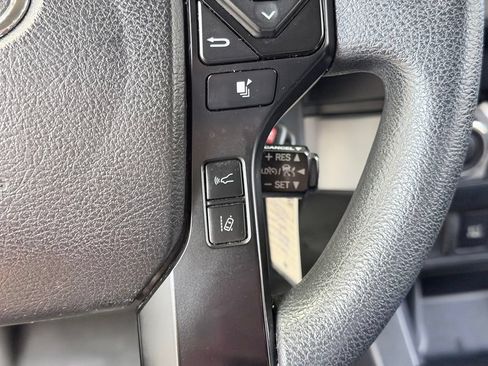 Used 2020 Toyota Tacoma SR AWD/4WD image 44