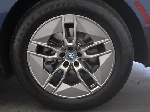 Used 2023 BMW iX xDrive50 AWD/4WD image 13