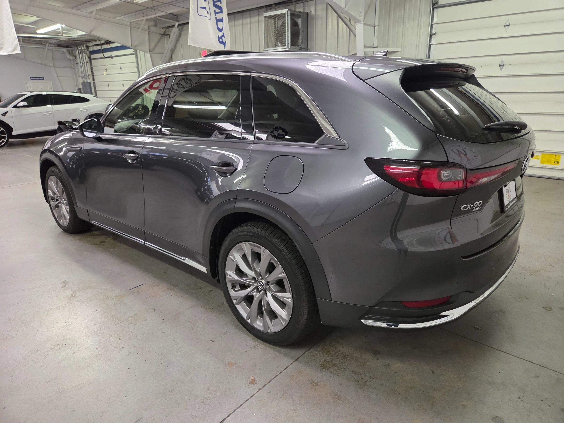 Used 2024 MAZDA CX-90 3.3 Turbo w/ Premium Package AWD/4WD image 4