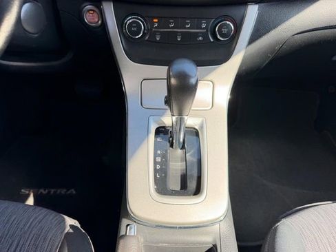 Used 2015 Nissan Sentra SV FWD image 14