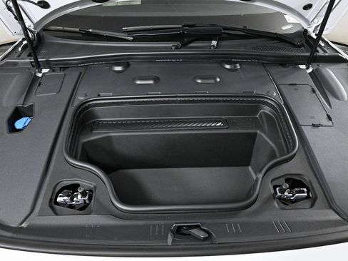 New 2025 Audi A6 e-tron Premium image 34