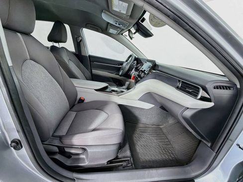 Used 2022 Toyota Camry LE FWD image 30