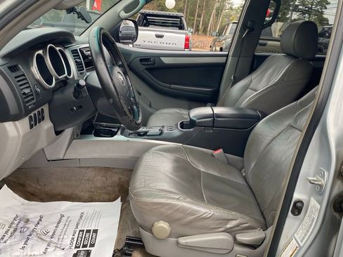 Used 2004 Toyota 4Runner SR5 image 6