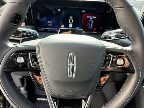 New 2025 Lincoln Aviator Black Label w/ Jet Appearance Package image 18