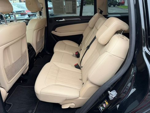 Used 2019 Mercedes-Benz GLS 450 4MATIC image 18
