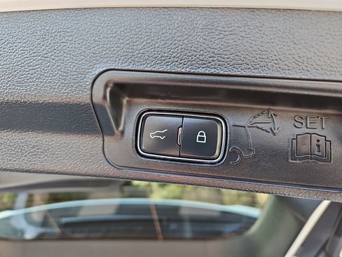 Used 2024 Ford Explorer XLT w/ Equipment Group 202A image 33