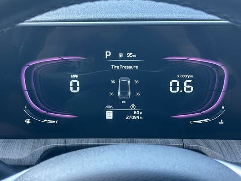 Used 2024 Kia Telluride EX image 43