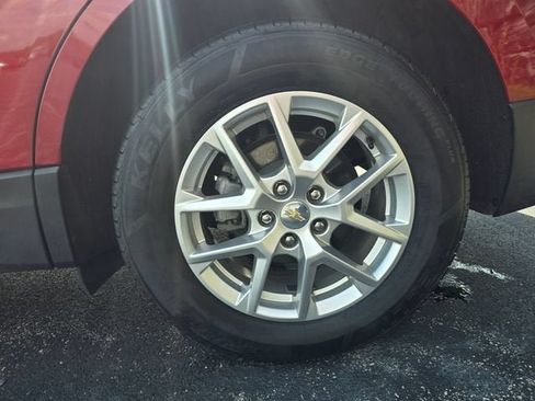 Used 2024 Chevrolet Equinox LT FWD image 13