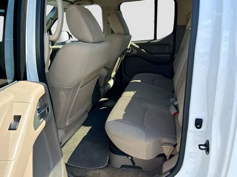 Used 2012 Nissan Frontier SV RWD image 17
