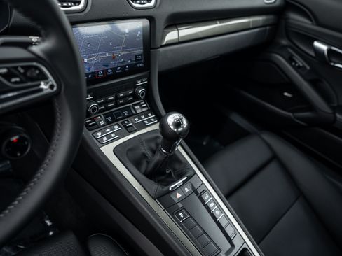 Certified 2025 Porsche 718 Cayman S RWD image 16