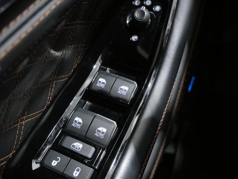 Used 2023 Jeep Grand Cherokee L Summit AWD/4WD image 14