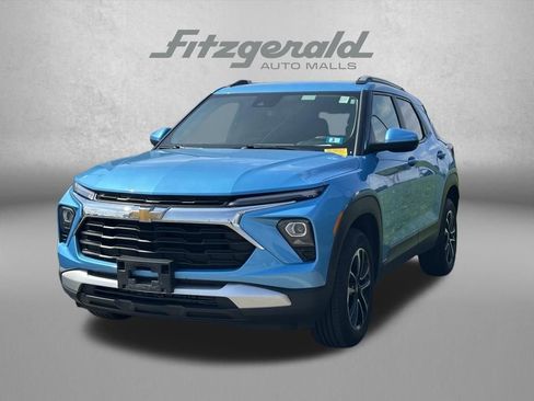 Used 2025 Chevrolet TrailBlazer LT image 3