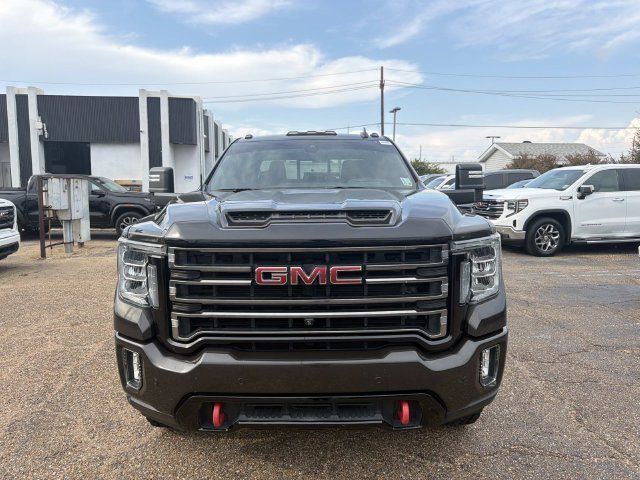 Used 2020 GMC Sierra 2500 AT4 w/ AT4 Premium Package AWD/4WD image 2